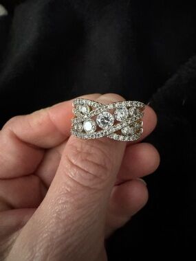 5 carat Diamonisse ring 18k gold channels